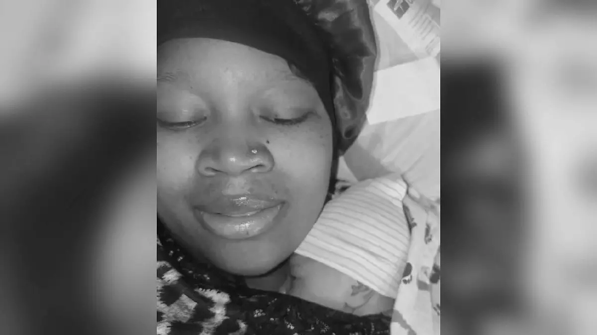 Precious Johnson mit ihrer Tochter Alaia. 