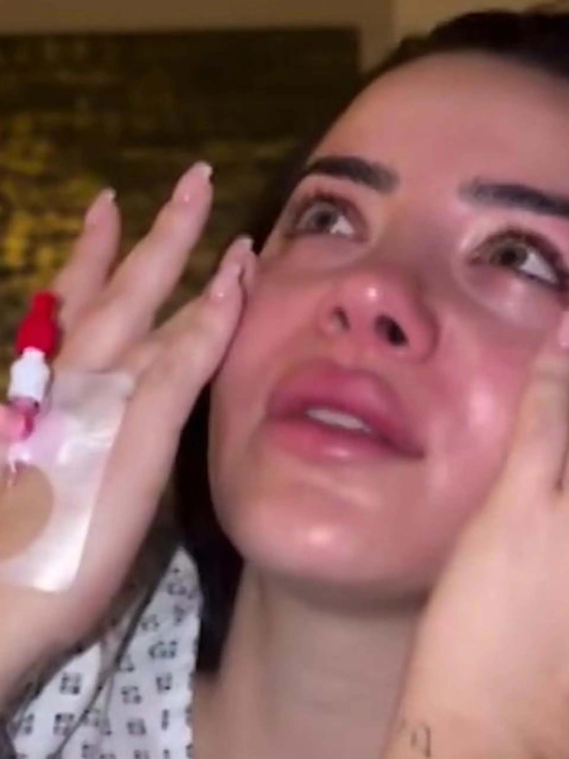 Bild zu: "Leyla Heiter in Lebensgefahr wegen Beauty-OP-Komplikationen"