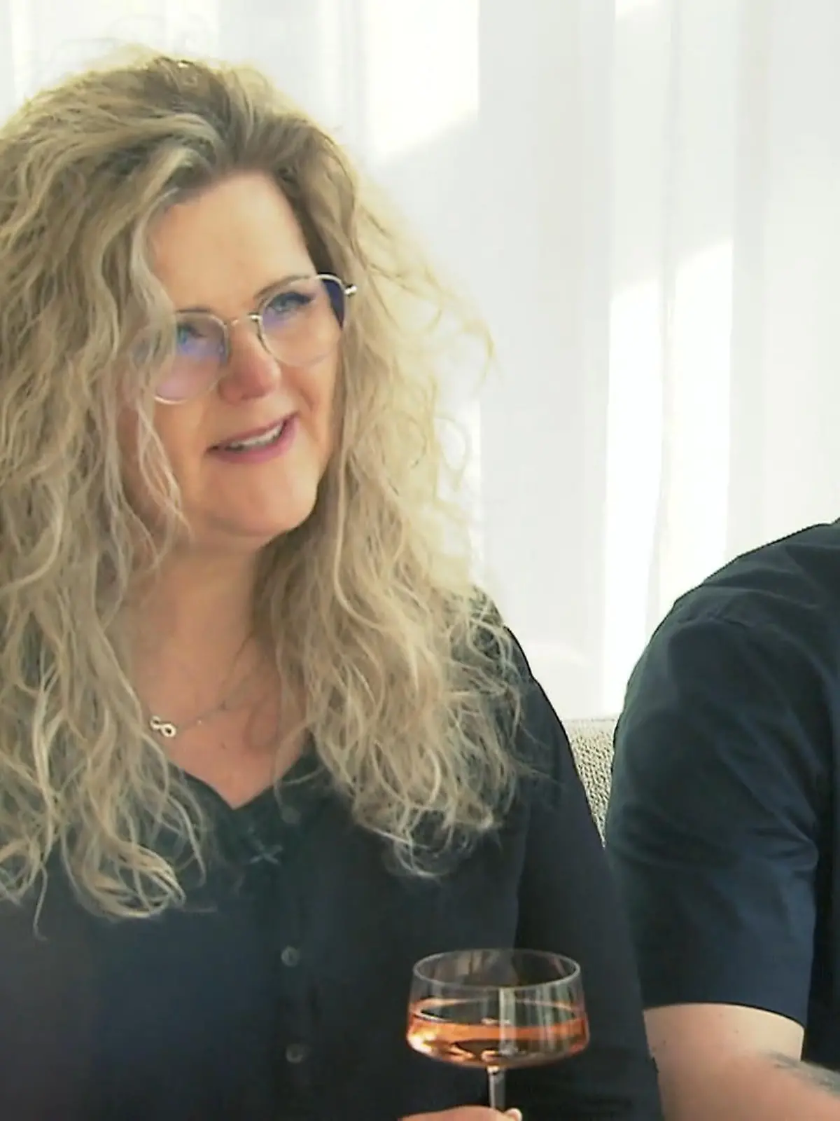 Bild zu: "Setzt Tanja auf Sexyness – oder hört sie auf den Wunsch ihres Sohnes?"