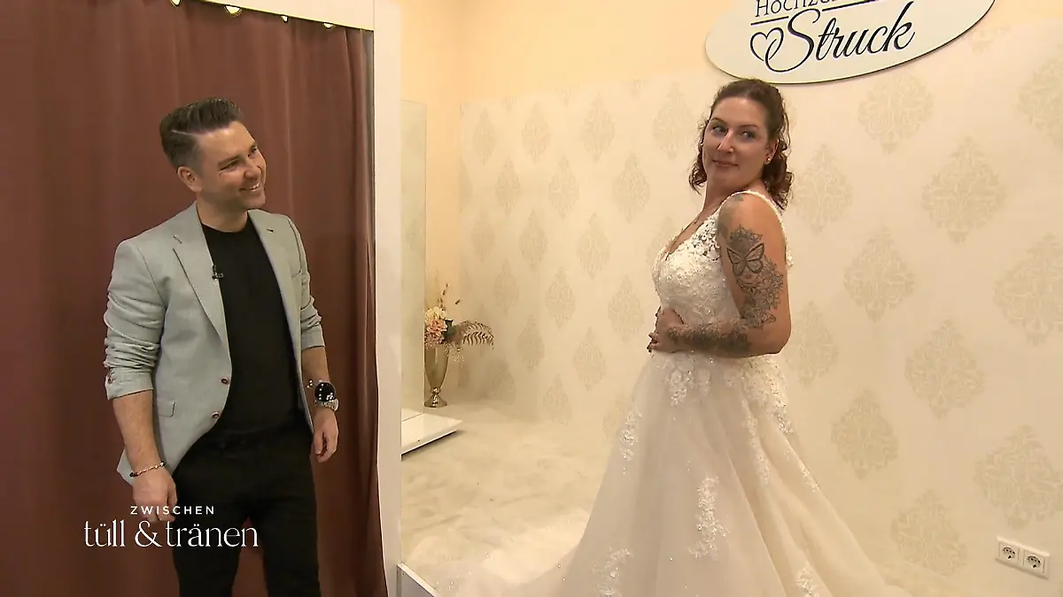 Daniel setzt auf Prinzessinnenkleid – trifft er damit Sonjas Geschmack? Prinzessin für Sonja?