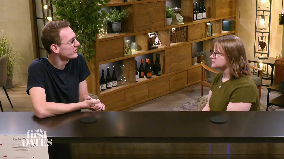 Noch nie geküsst, noch nie gedatet: Wird Pia für Steven zur echten Chance? Erstes Date überhaupt