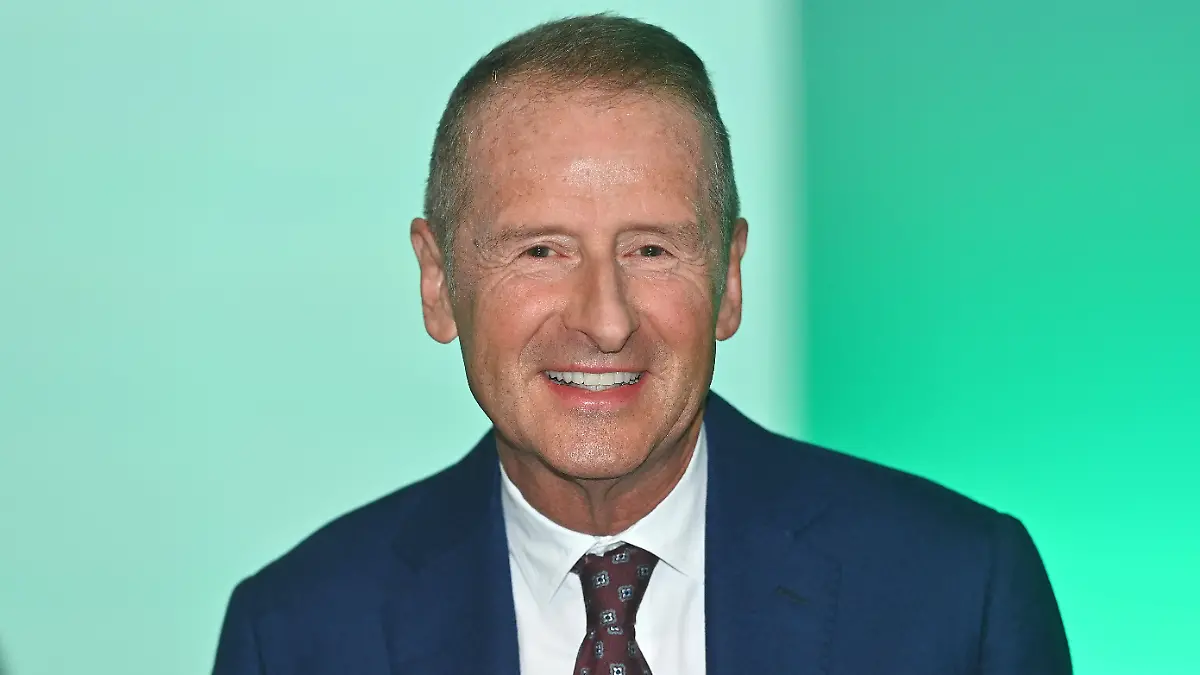 Ex-Chef Herbert Diess verdient fürs Nichtstun mehr als der aktuelle Boss Oliver Blume.