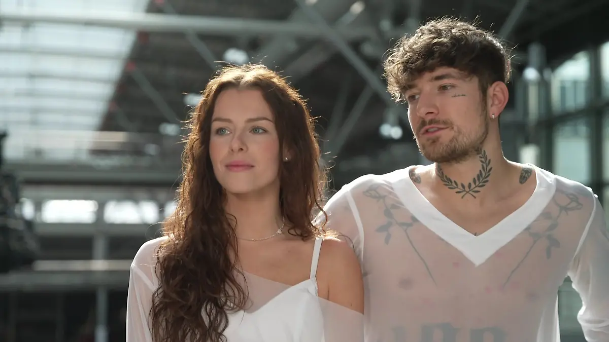 Patricija Ionel und Willi Banner tanzen einen Contemporary zu „U Got It Bad” von Usher. 