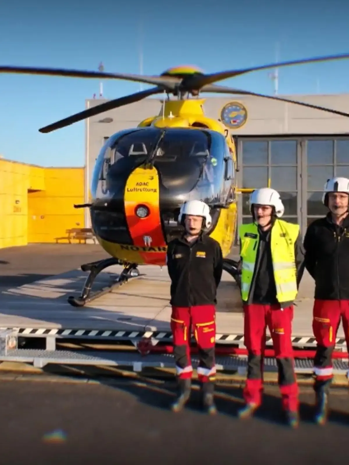 Bild zu: "Unterwegs mit den Luftrettern"