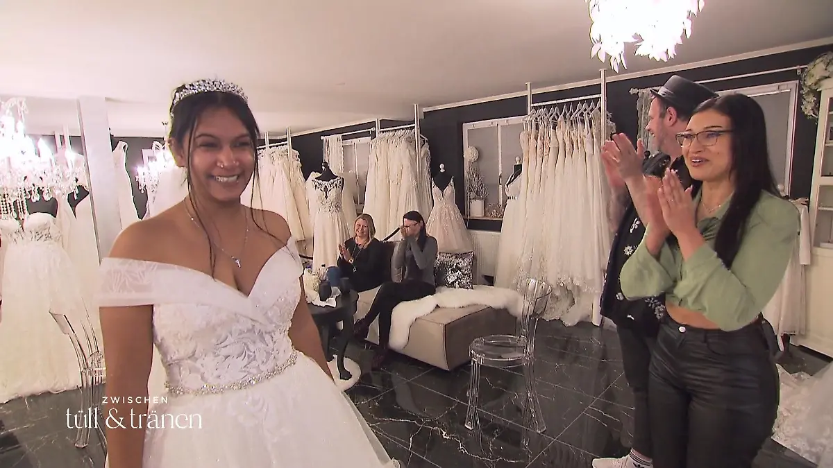 Hat Anisha ihr Traumkleid gefunden? Prinzessin