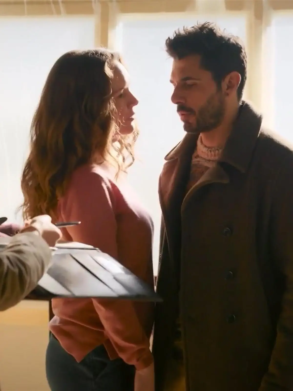 AWZ: Unterschreibt Matteo den Mietvertrag?