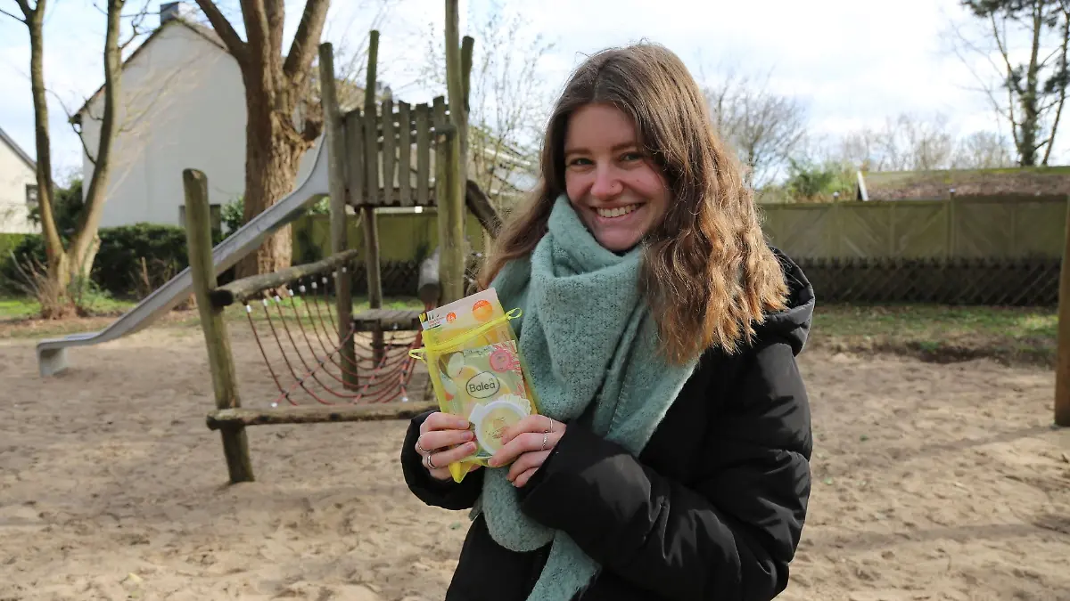 Frau verteilt anonym Geschenke in Osnabrück