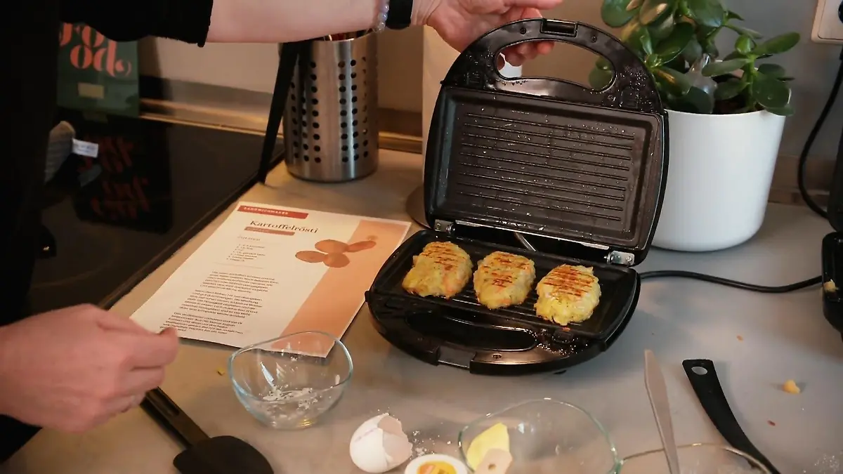 Kartoffelrösti im Sandwichmaker machen- so klappt's Küchengerate mal anders