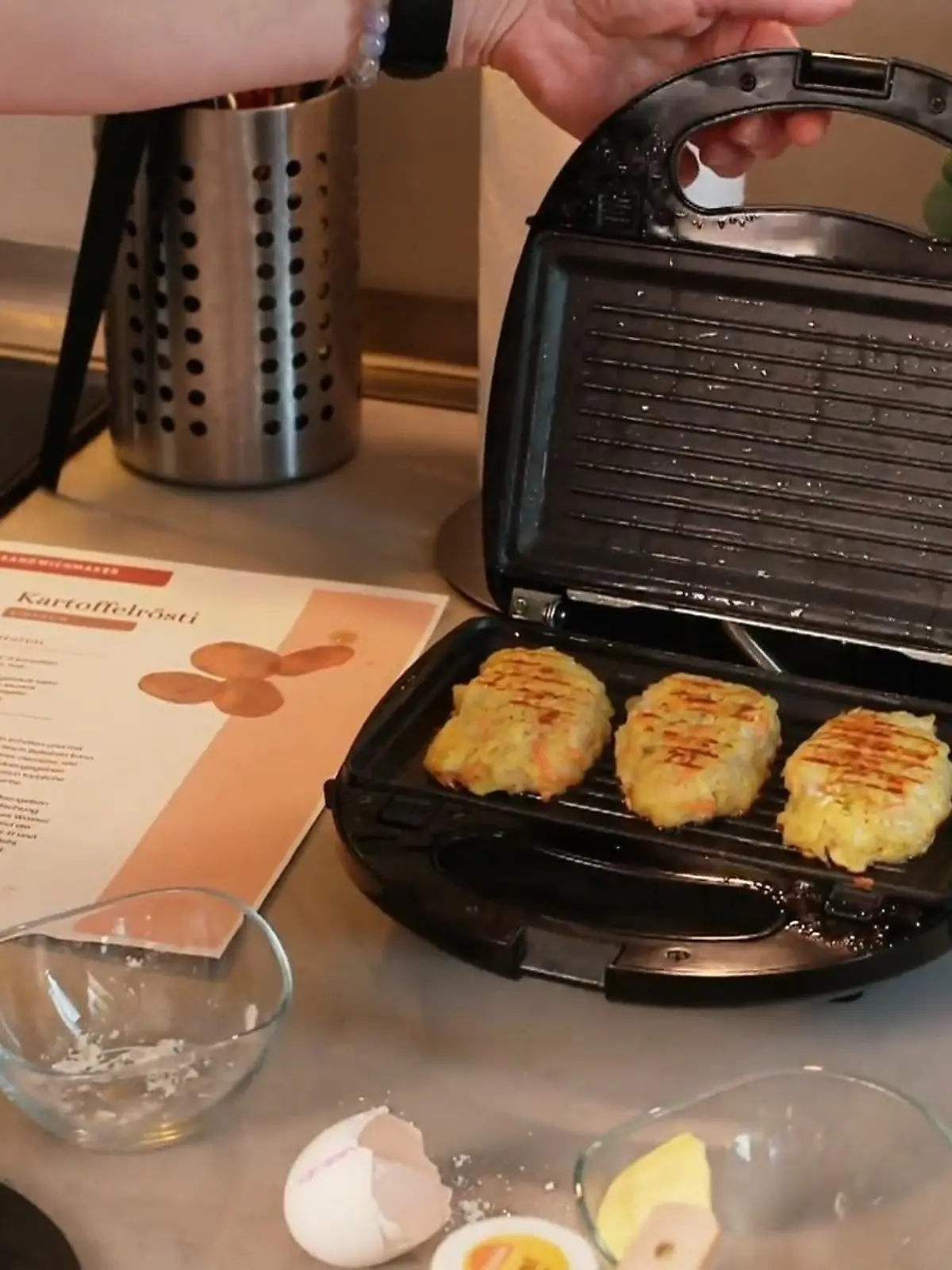 Bild zu: "Kartoffelrösti im Sandwichmaker machen- so klappt's"