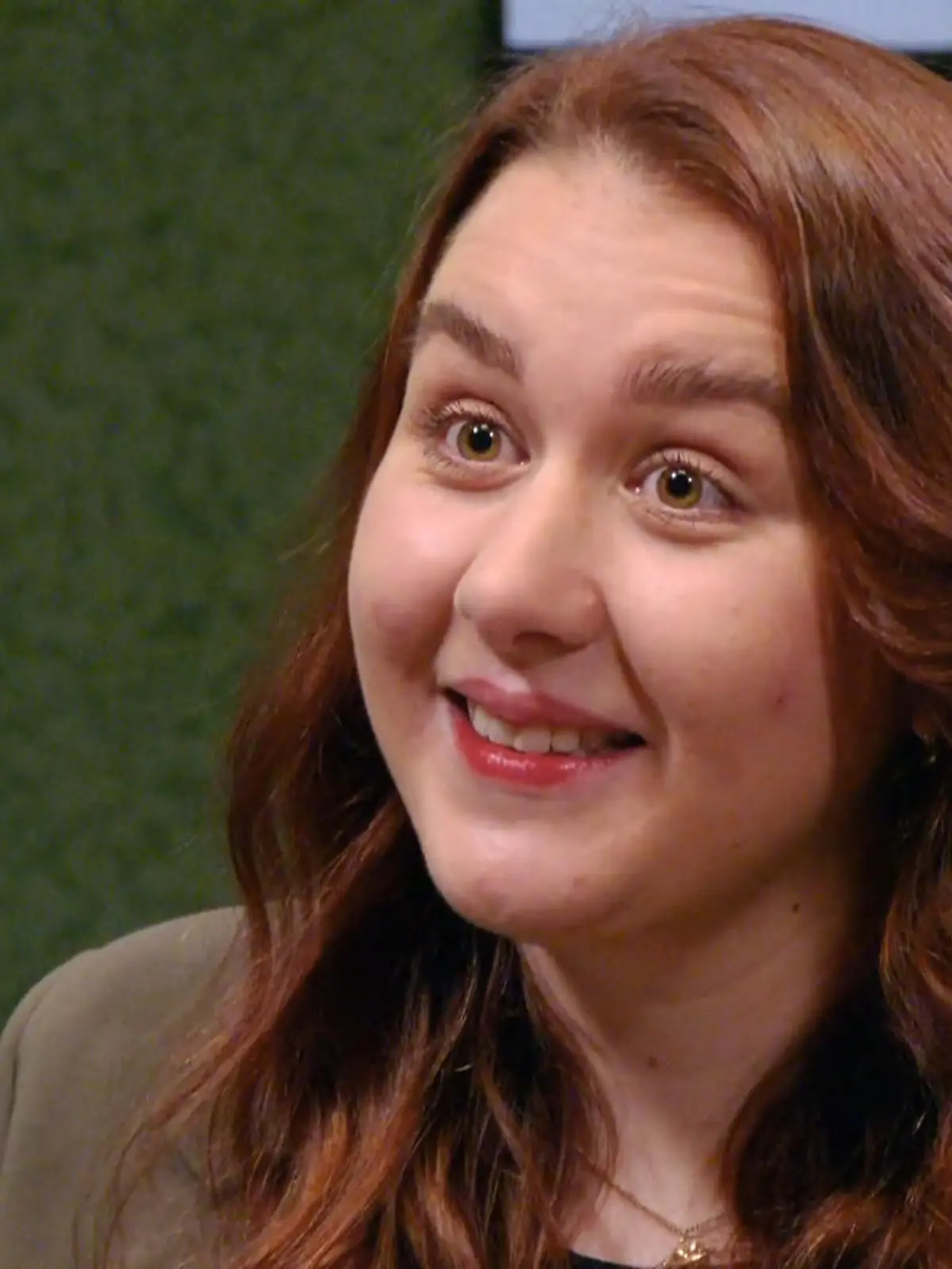 Bild zu: "Poledance, Nervenkitzel, guter Vibe: Lukas und Luise kommen schnell auf Touren"