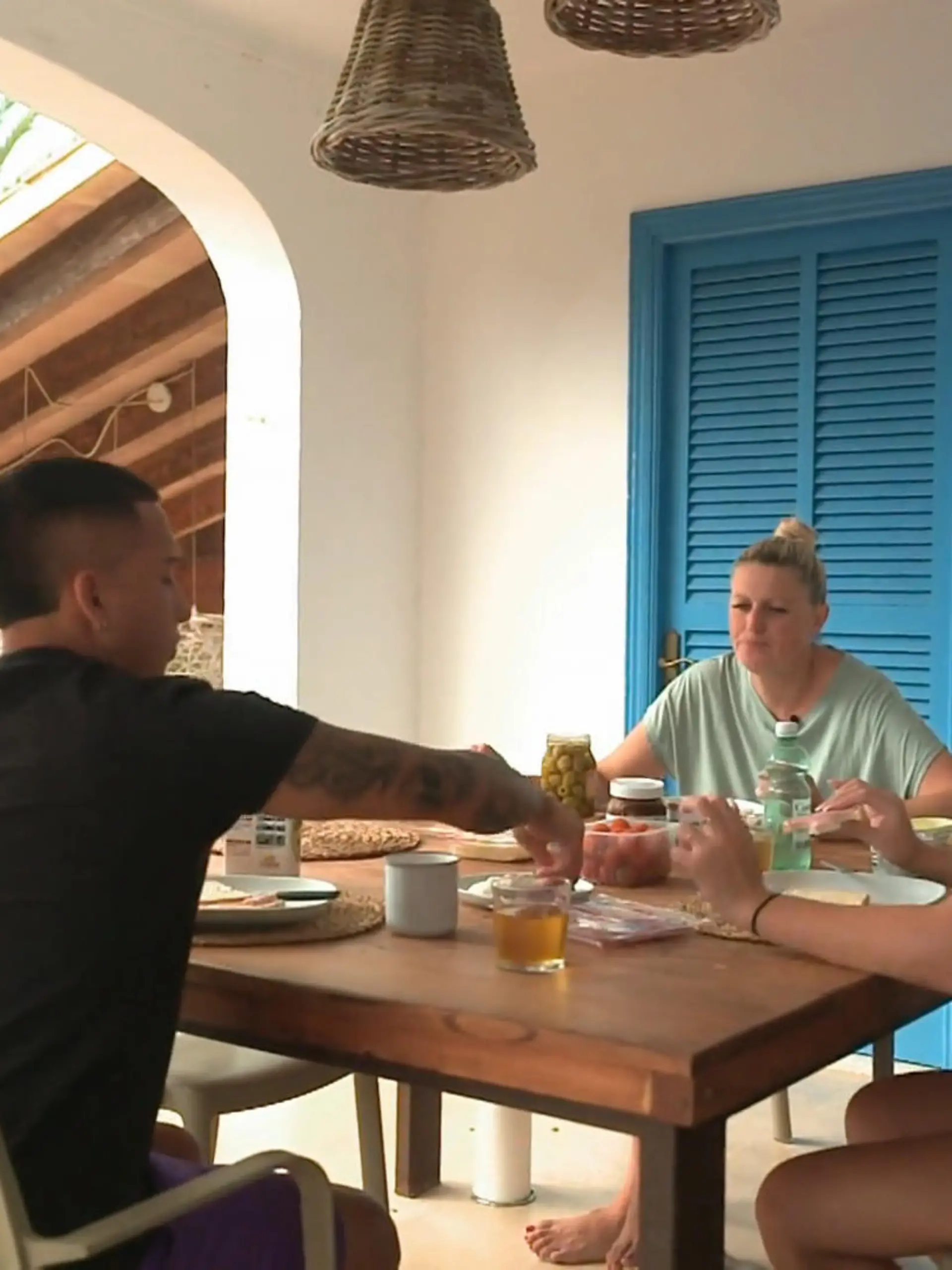 Bild zu: "Schock auf Mallorca - die Teenie-Tochter ist schwanger"
