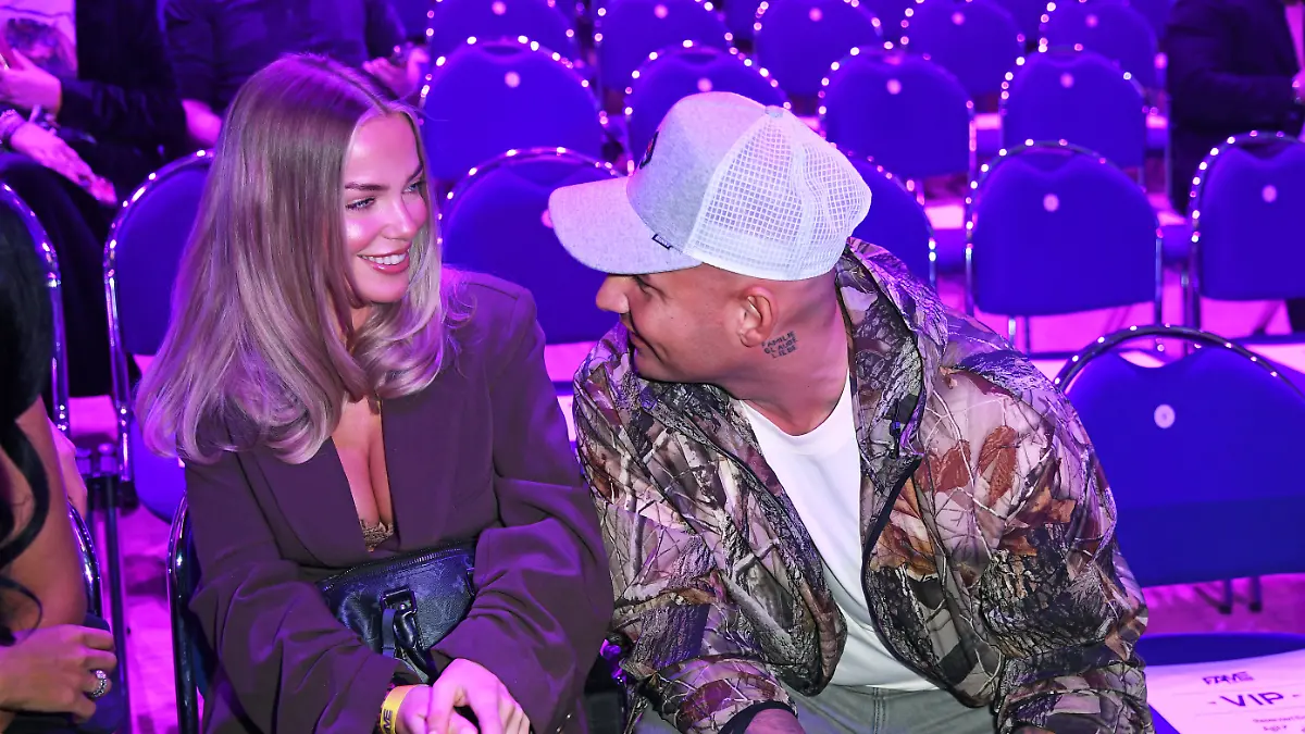 Laura Maria Rypa mit Freund Pietro Lombardi - FAME FIGHTING in der Grugahalle in Essen am 18.10.2025 *** Laura Maria Rypa with boyfriend Pietro Lombardi FAME FIGHTING at the Grugahalle in Essen on 18 10 2025