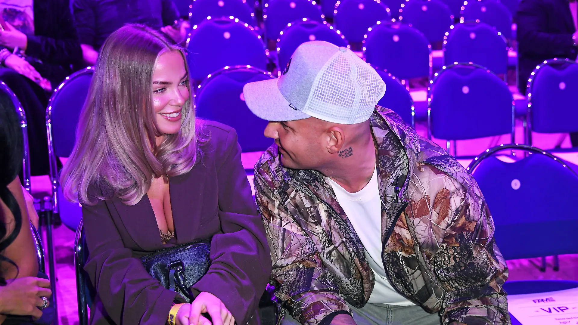 Laura Maria Rypa mit Freund Pietro Lombardi - FAME FIGHTING in der Grugahalle in Essen am 18.10.2025 *** Laura Maria Rypa with boyfriend Pietro Lombardi FAME FIGHTING at the Grugahalle in Essen on 18 10 2025