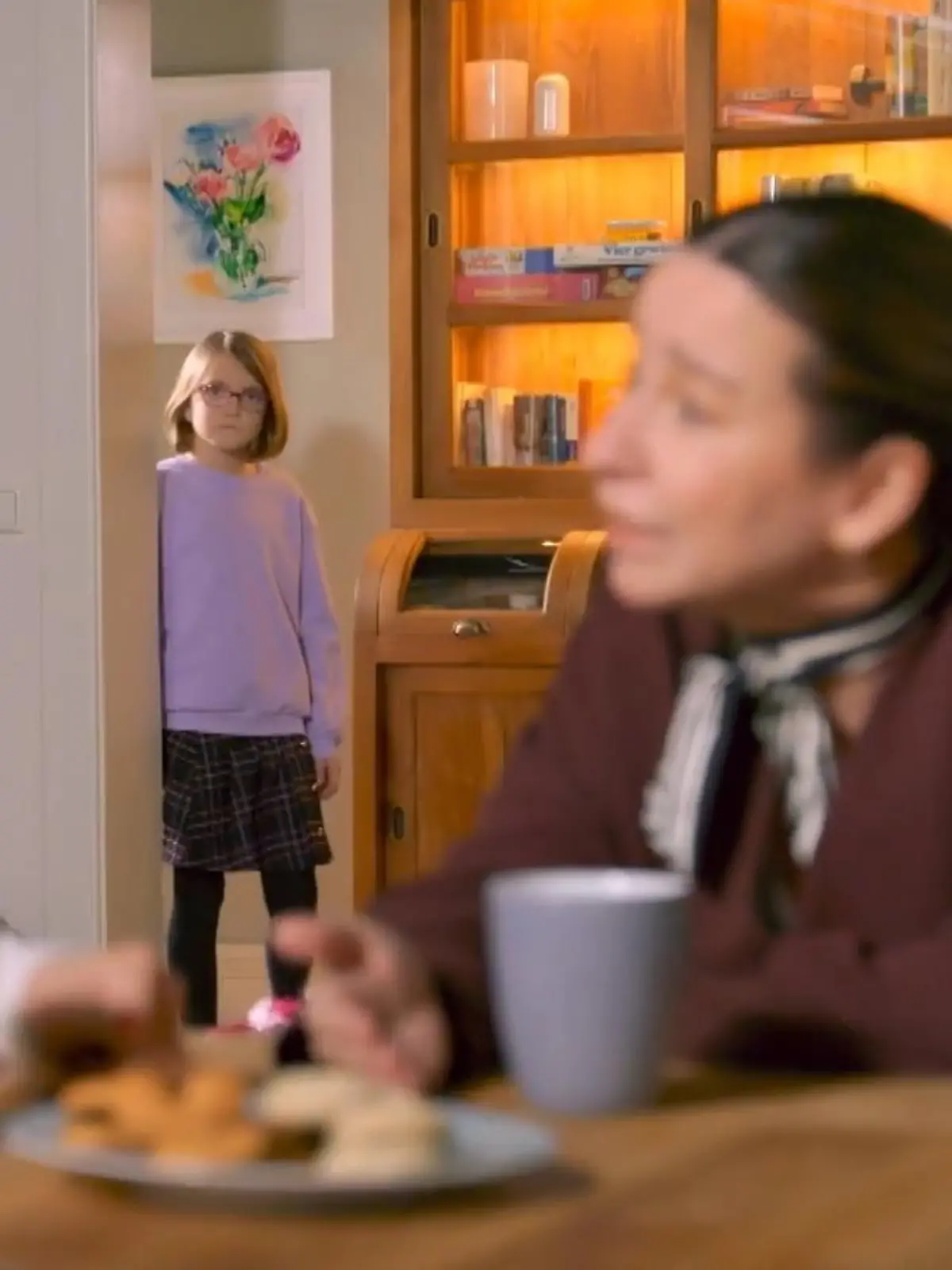 Bild zu: "Maja bekommt ein Gespräch von Ute und Britta mit"