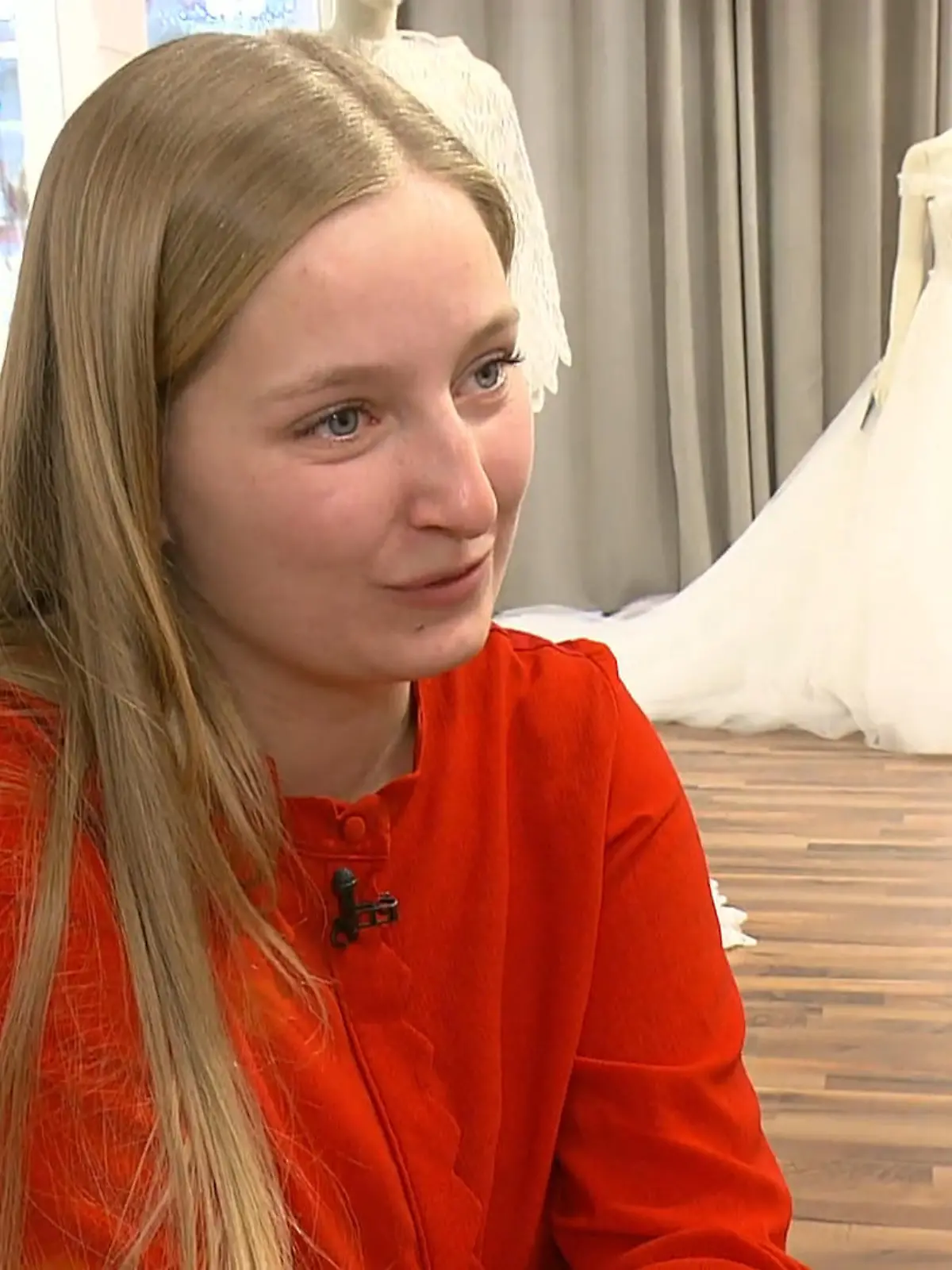 Bild zu: "Öffentliche Hochzeit in Thüringen: Findet Amy bei Uwe Herrmann das passende Kleid?"