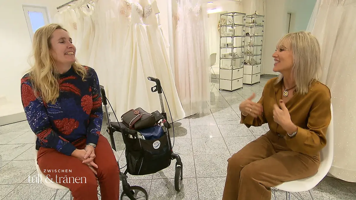 Karen sucht eine A-Linie - klappt das mit der Gehhilfe? Braut mit Handicap
