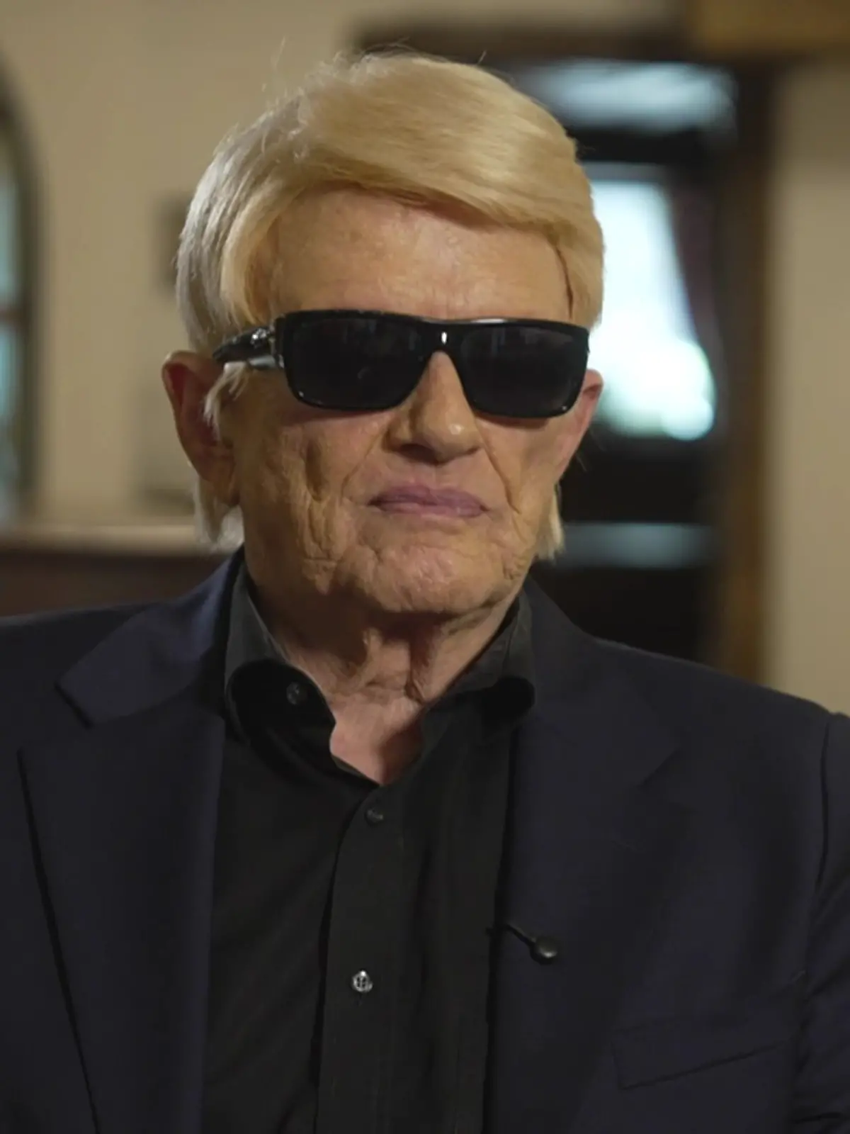 Schlager-Legende Heino spricht bei der Doku-Premiere in Kitzbühel über seine schweren Schicksalsschläge.