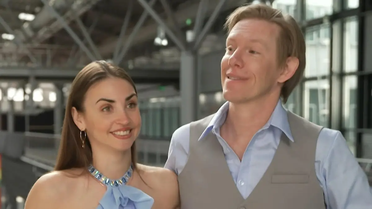 „Nackt auf der Bühne" – DIESER Tanz ist für „Let's Dance"-Star Simon eine Herausforderung Ekaterina Leonova über Show 2