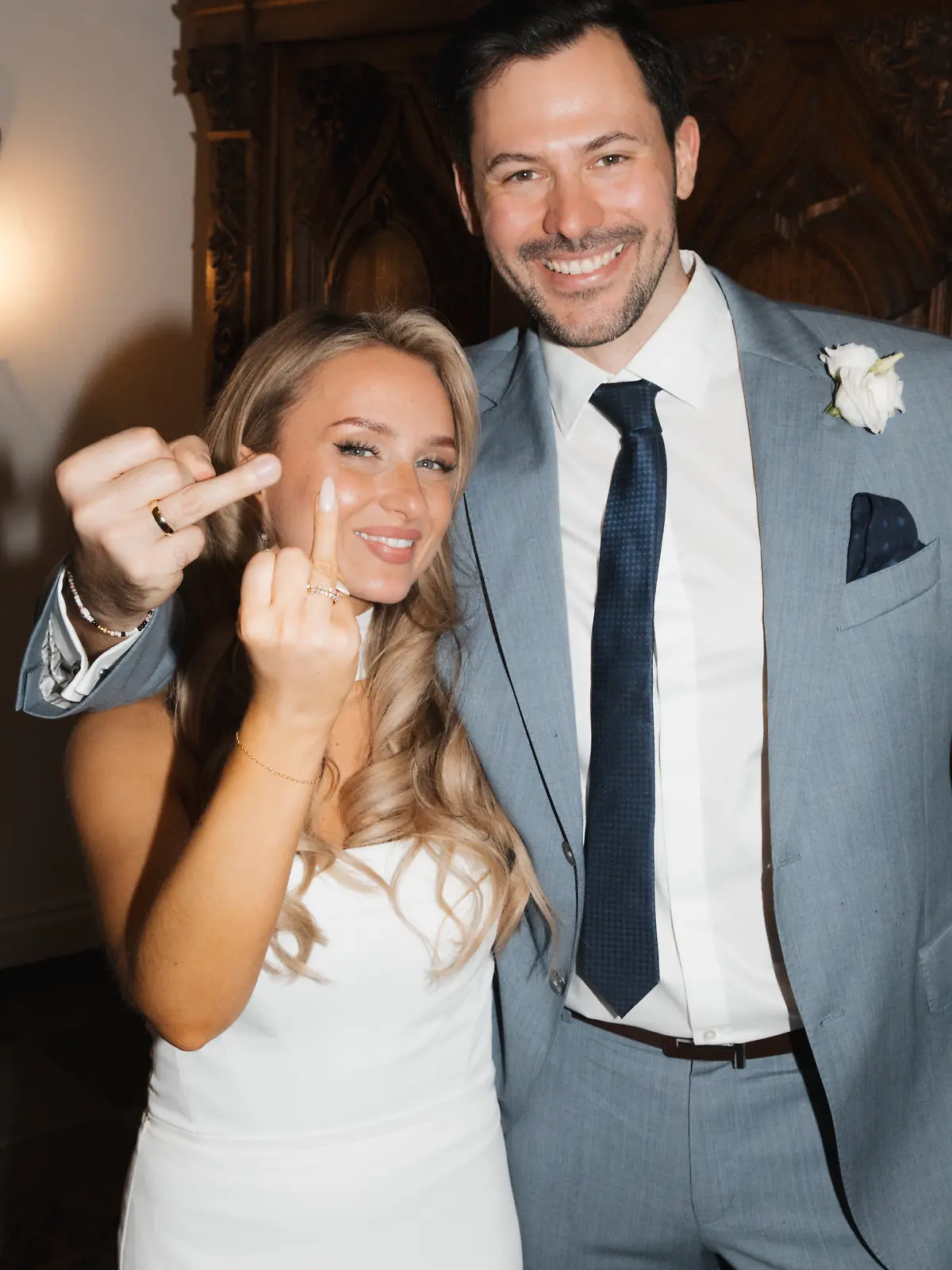 Bild zu: "KOEPPER ins Eheglück! Ex-Bachelor Sebastian hat „Ja” gesagt"