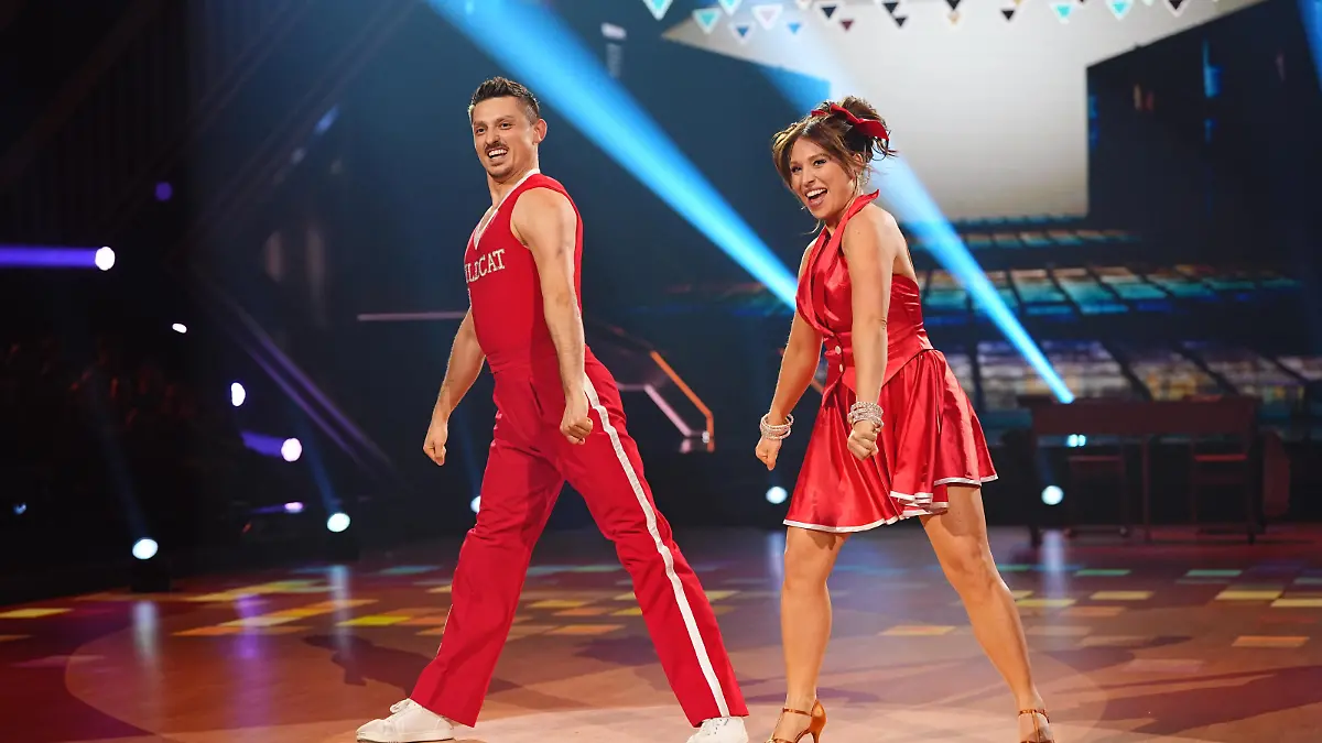 Bibi Heinicke tanzt einen Cha Cha Cha – DIESE Performance erhält 21 Punkte! „Let’s Dance“-Show 2