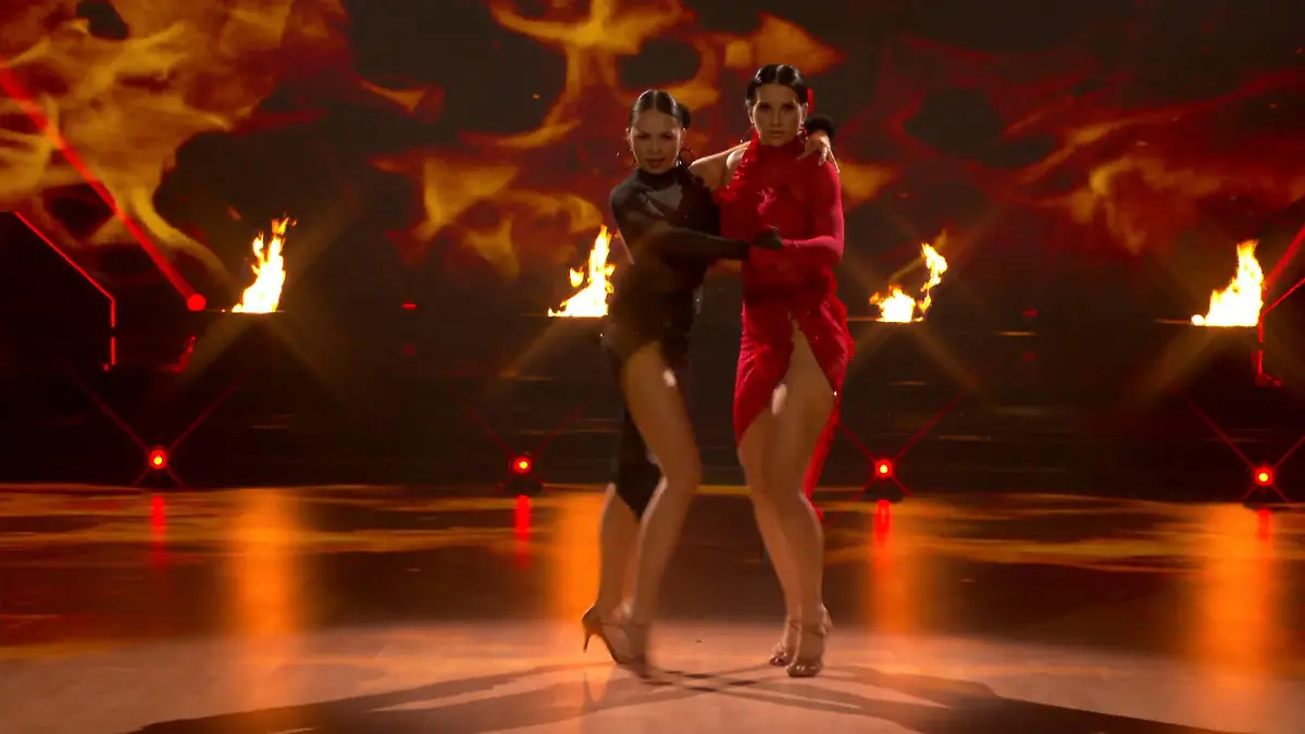 Vanessa Borck und Vica Sauerland zeigen Tango mit Luft nach oben Let’s Dance 2026 - Show 2