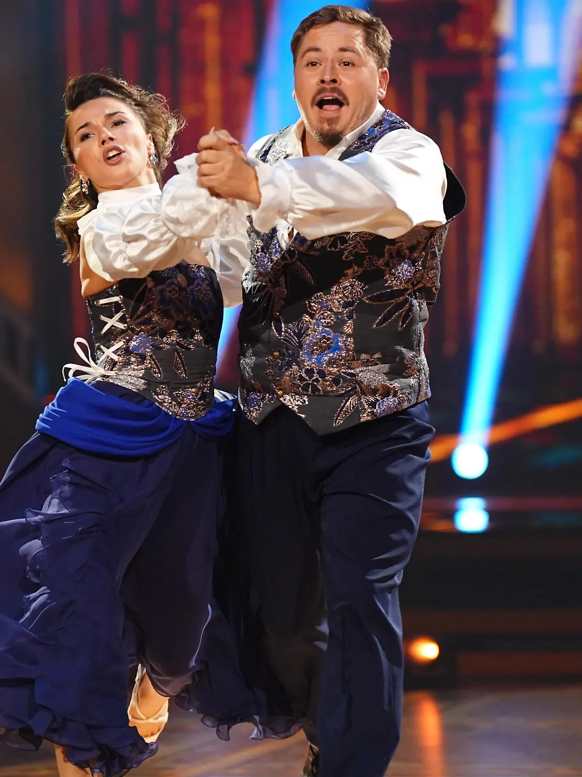 Bild zu: "Gustav Schäfer begeistert mit dem Quickstep zu "Rock Me Amadeus""