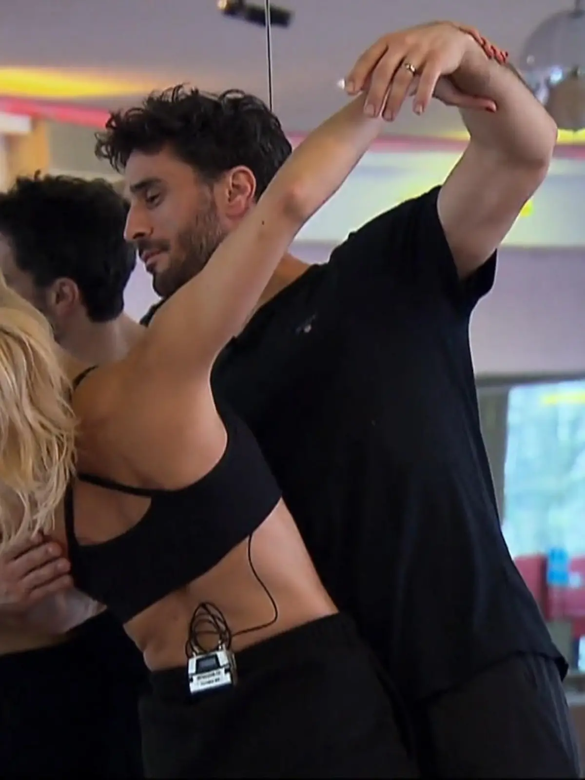 Bild zu: "Slowfox als Herausforderung: Jan und Kathrin feilen an der Technik"