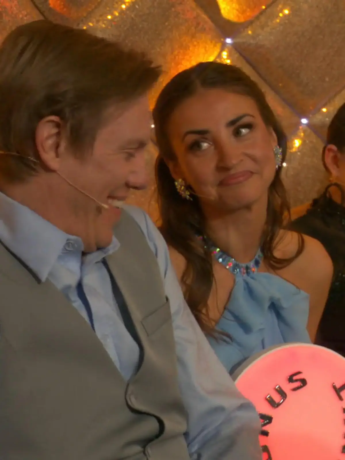 Bild zu: "Setzt Ekat den Zusatzpunkt für Simon ein – oder müssen beide auf die Fans hoffen?"