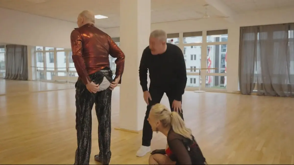 Llambi trainiert mit Stefan Raab und Barbara Schöneberger Da platzt sogar die Hose!
