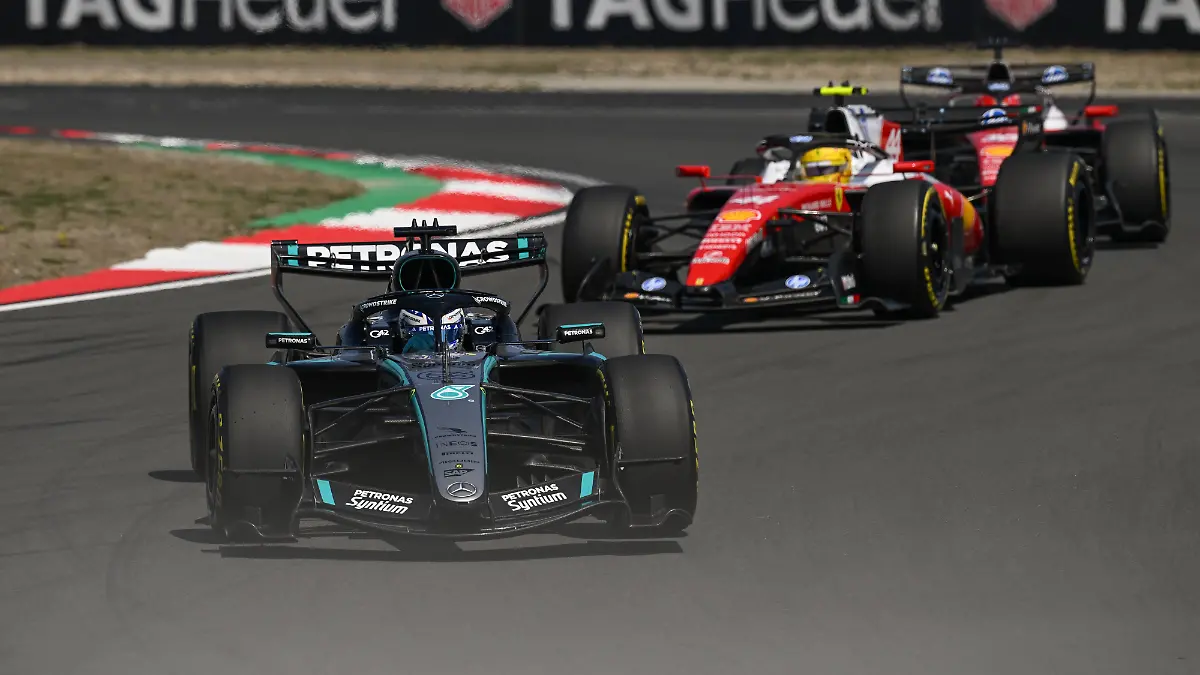 F1 Chinese Grand Prix 2026 - Sprint Race SHANGHAI, CHINA - MARCH 14: George Russell of Mercedes-AMG Petronas Formula One Team drives his W17 during the Sprint Race at the 2026 Chinese Grand Prix, at the Shanghai International Circuit, in Shanghai, China, on March 14, 2026. Shanghai China PUBLICATIONxNOTxINxFRA Copyright: xArturxWidakx originalFilename:widak-f1chines260314_nprMR.jpg