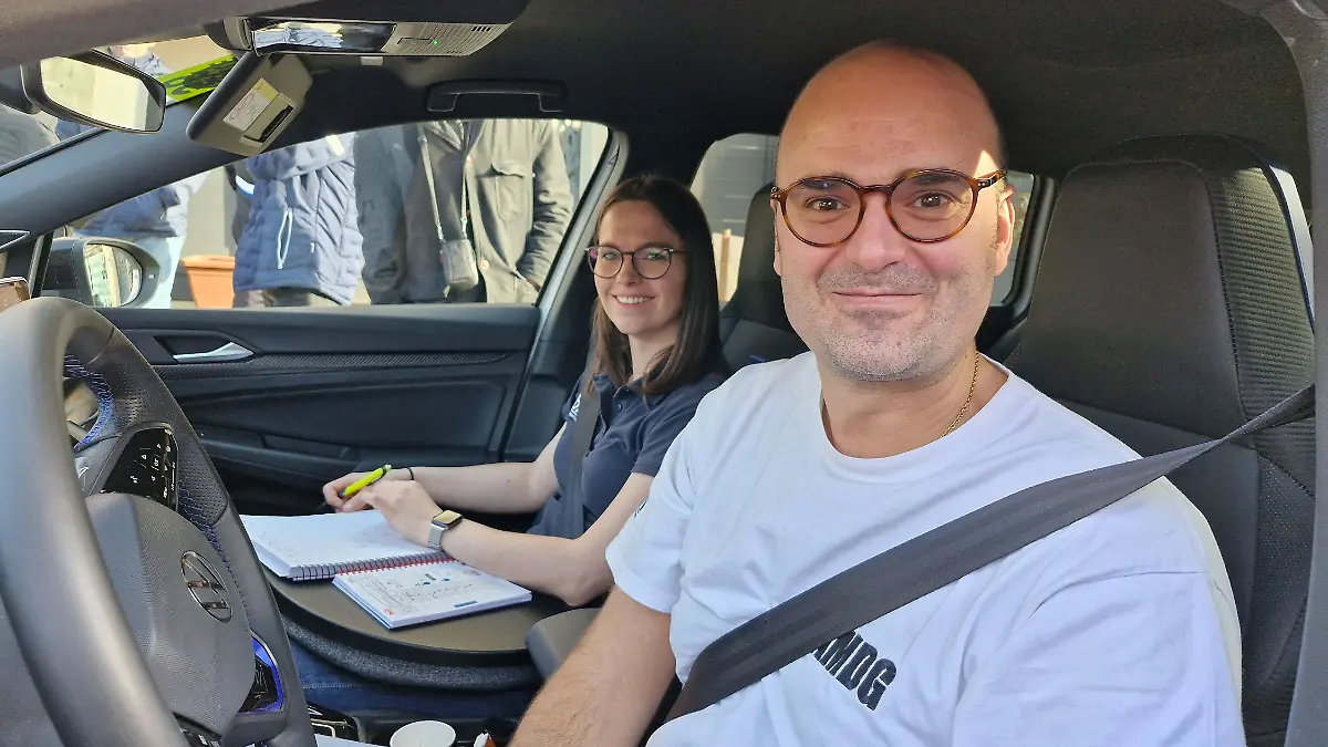 Albert von Thurn und Taxis mit Rennfahrer-Kollegin Jara Hain