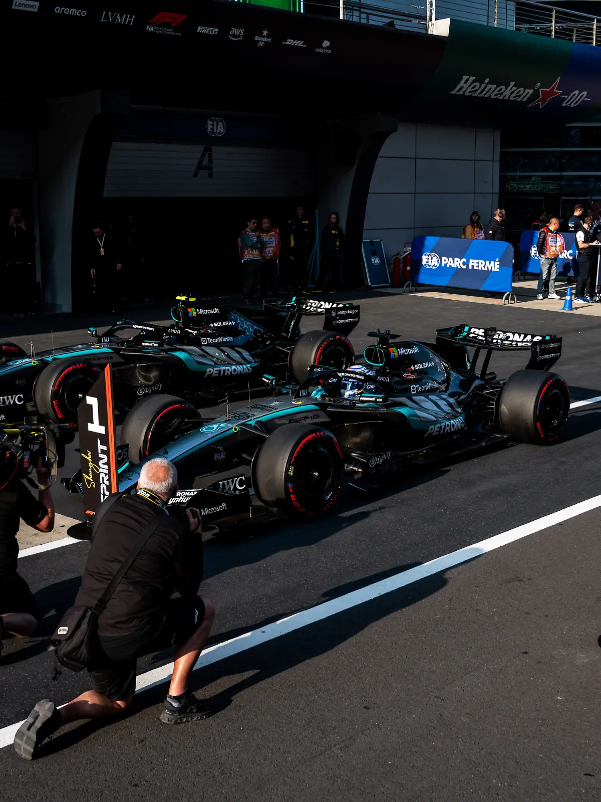12 KIMI ANTONELLI Andrea (ita), Mercedes AMG F1 Team W17, action 63 RUSSELL George (gbr), Mercedes AMG F1 Team W17, action parc ferme during the Formula 1 Heineken Chinese Grand Prix 2026, 2nd round of the 2026 Formula One World Championship from March 13 to 15, 2026 on the Shanghai International Circuit, in Shanghai, China - Photo Alberto Vimercati / DPPI