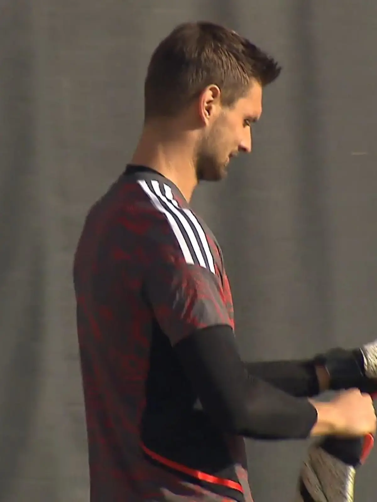 Bild zu: "Sven Ulreich feiert Comeback im Bayern-Tor nach Beleidigungs-Eklat"