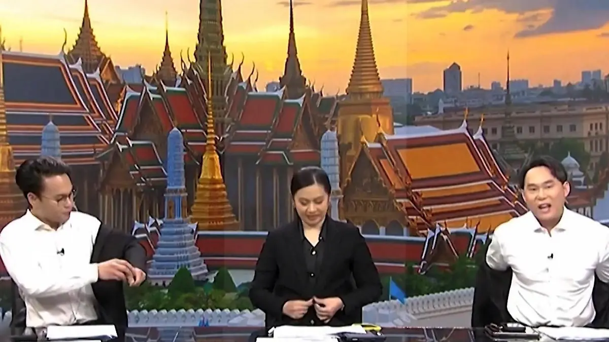 Auf Anweisung der Regierung! Moderatoren ziehen sich während Live-Sendung aus Weg mit dem Jackett!