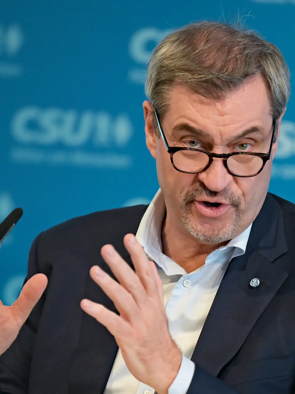 Markus Söder, CSU-Parteivorsitzender und bayerischer Ministerpräsident, nimmt nach der Sitzung des CSU-Vorstands an einer Pressekonferenz in der CSU-Landesleitung teil. Eines der Hauptthemen waren die Kommunalwahlen in Bayern.