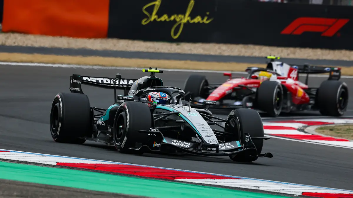 12 KIMI ANTONELLI Andrea (ita), Mercedes AMG F1 Team W17, action during the Formula 1 Heineken Chinese Grand Prix 2026, 2nd round of the 2026 Formula One World Championship from March 13 to 15, 2026 on the Shanghai International Circuit, in Shanghai, China - Photo Florent Gooden / DPPI