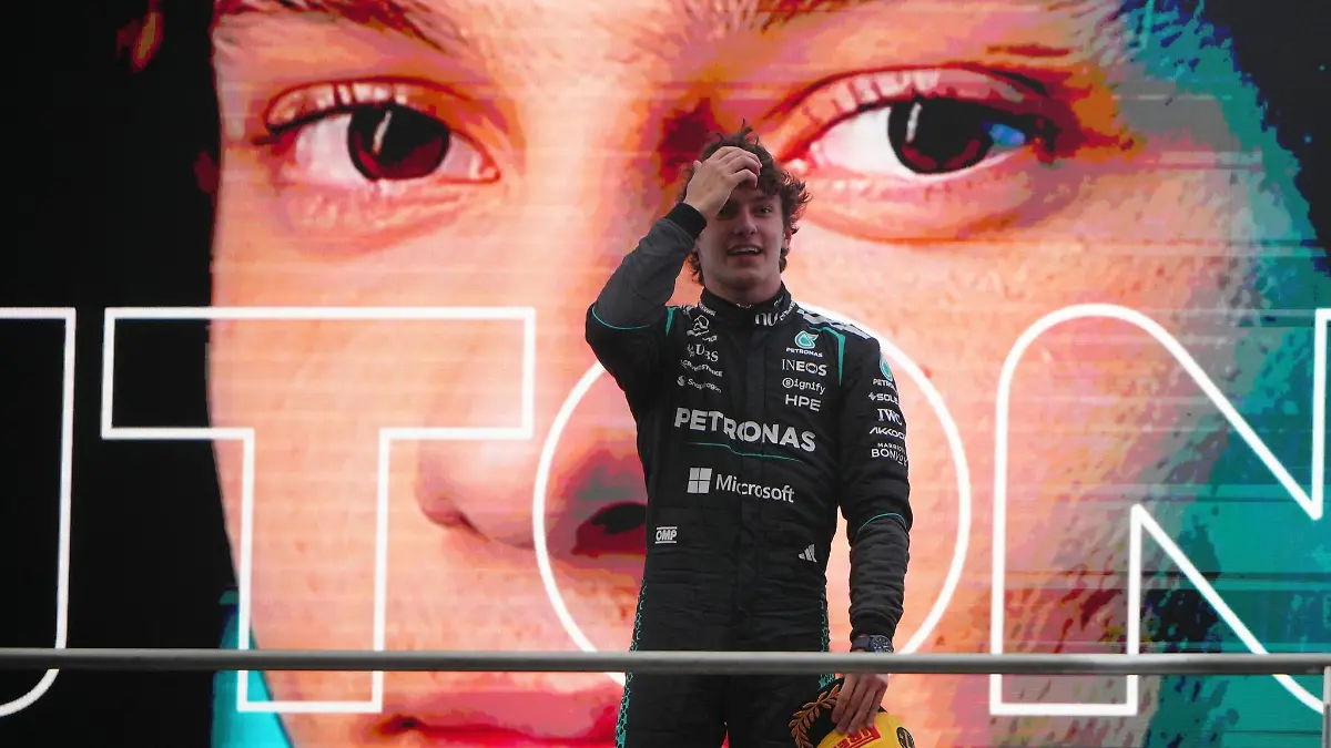 Kimi Antonelli rast in China zu seinem ersten Grand-Prix-Erfolg in der Formel 1.