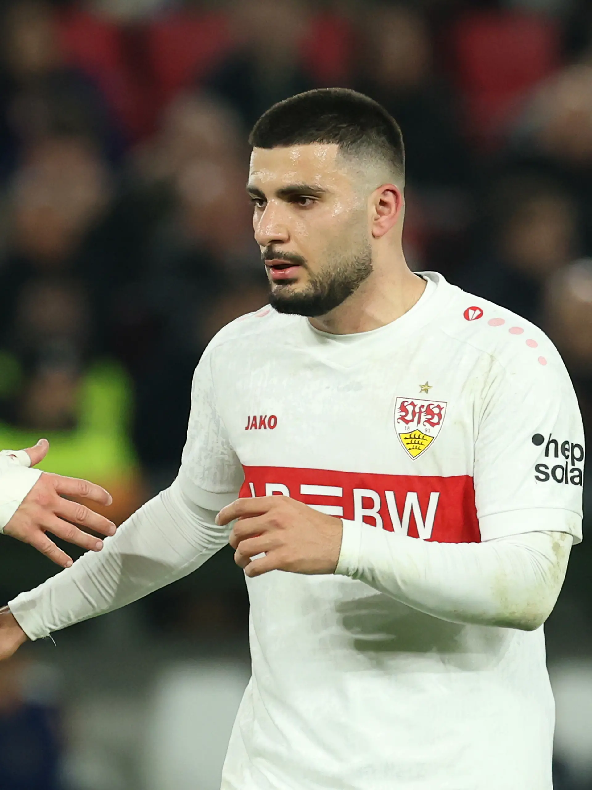 Kommen Angelo Stiller (l.) und Deniz Undav im Rückspiel zurück? RTL zeigt das Europa-League-Spiel FC Porto gegen VfB Stuttgart im TV und auf RTL+ online im Stream