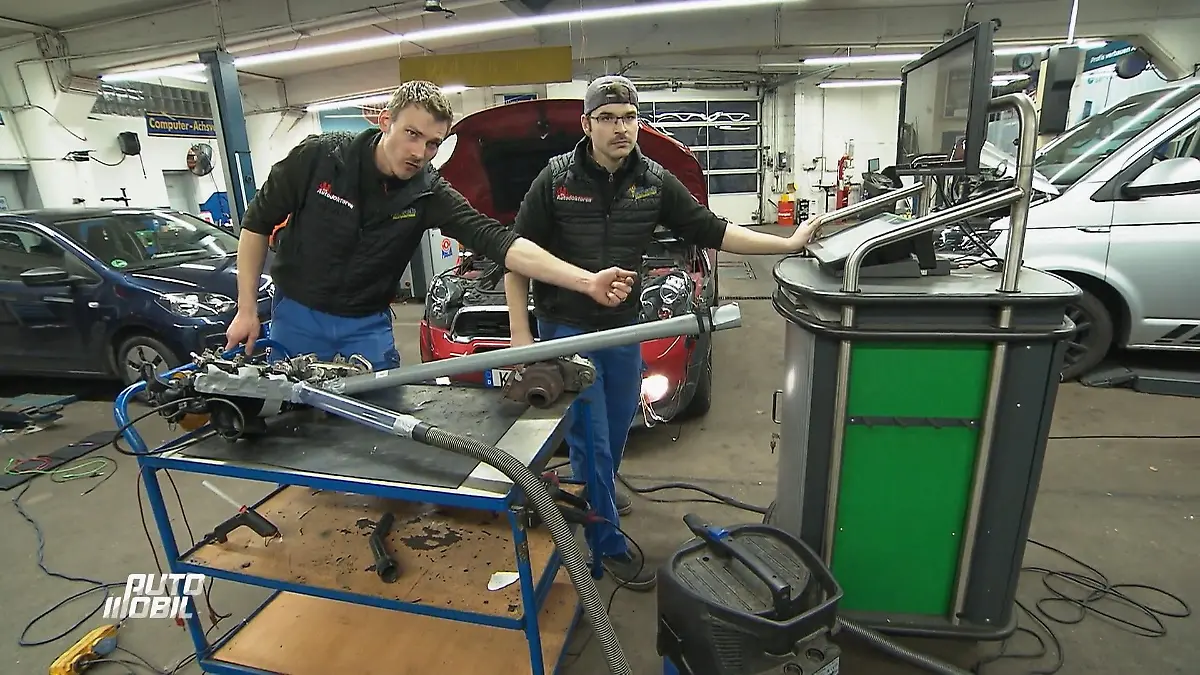 Mini-Drama vor dem TÜV Autodoktoren prüfen
