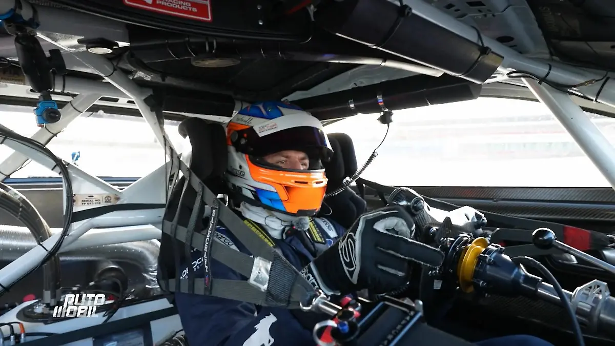 auto mobil: Lance David Arnold testet den neuen Ford Mustang GT3 auf der Rennstrecke von Portimao