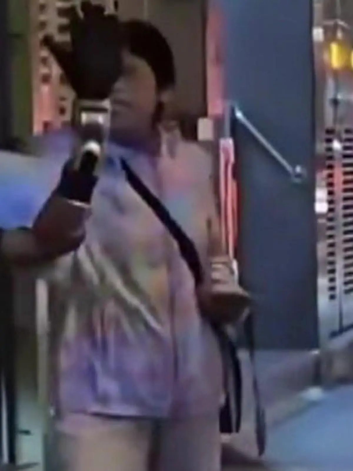 Bild zu: "70-Jährige von Roboter verfolgt – dann rastet sie aus"