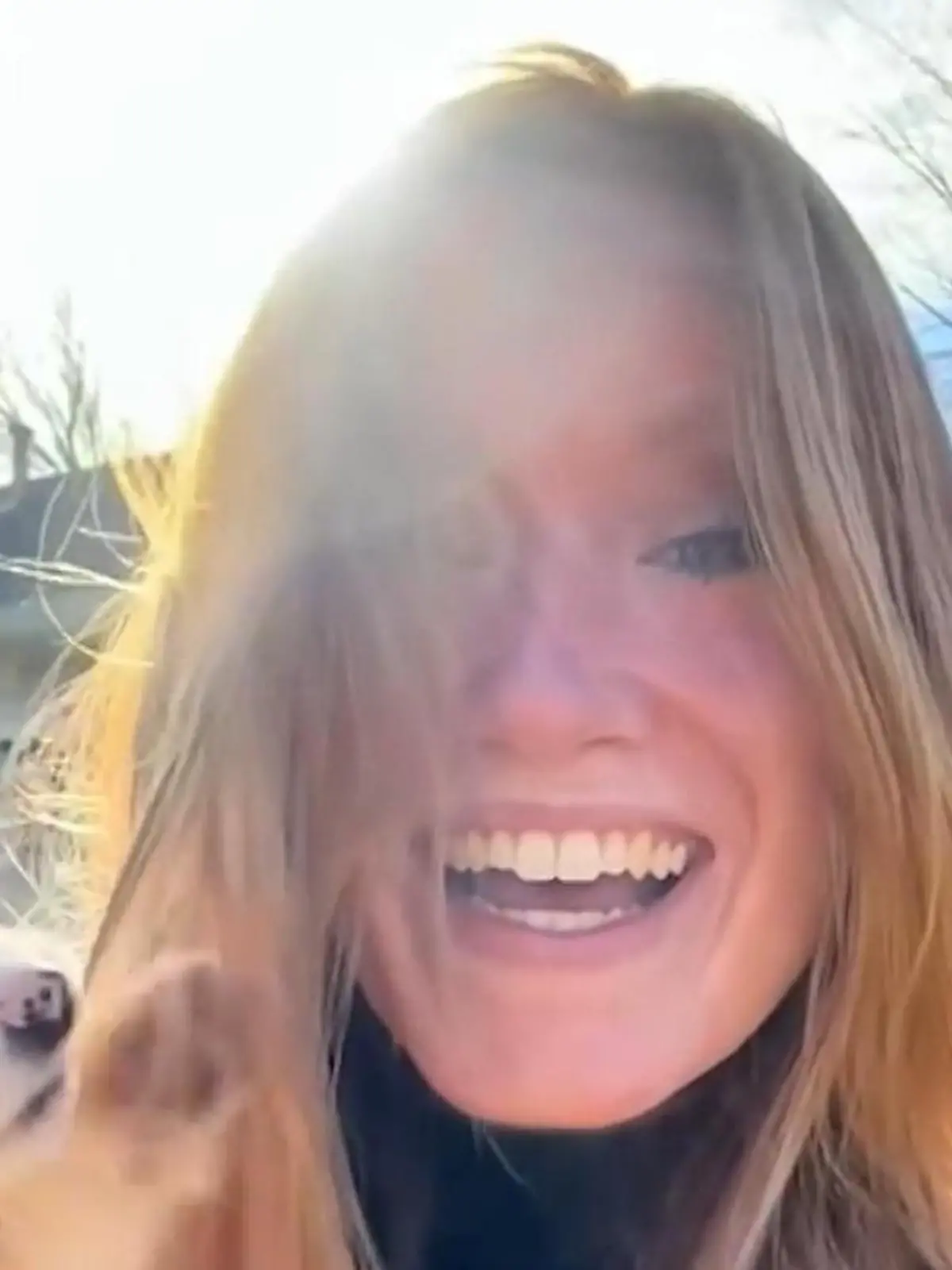 Blauer Fleck plötzlich lebensbedrohlich! Mutter (25) wird in Notaufnahme geflogen