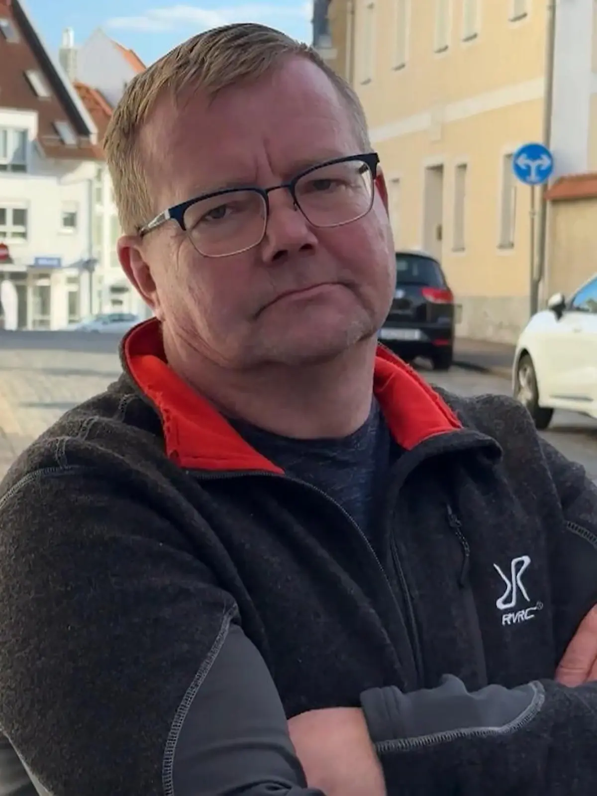 Bild zu: "Beim Einsatz geblitzt! Feuerwehrmann soll fettes Bußgeld zahlen"