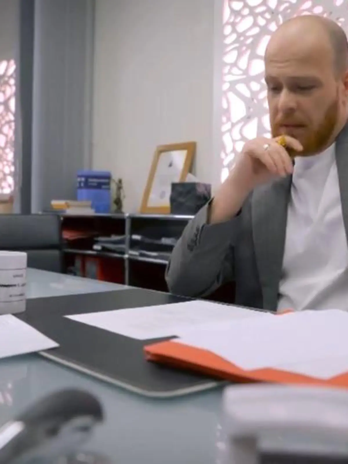 Bild zu: "Tobias trifft eine schwere Entscheidung"