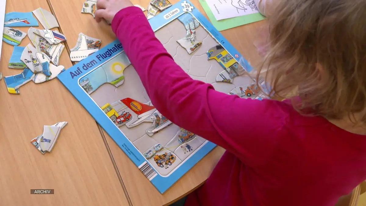 Ärger um geplantes Kinderbildungsgesetz Größere Gruppen in NRW-Kitas?