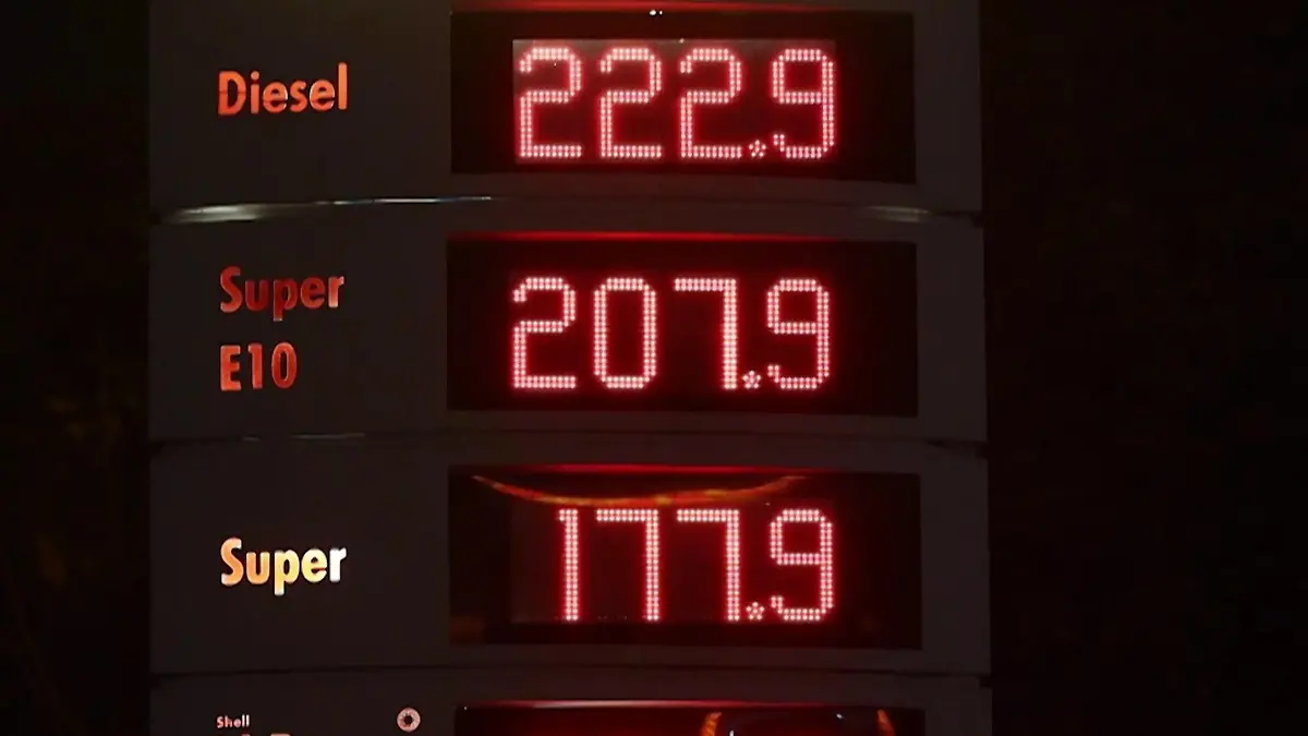 Ölkonzerne können ihre teuren Diesel- und Benzinpreise nicht erklären Dreiste Preistreiberei?