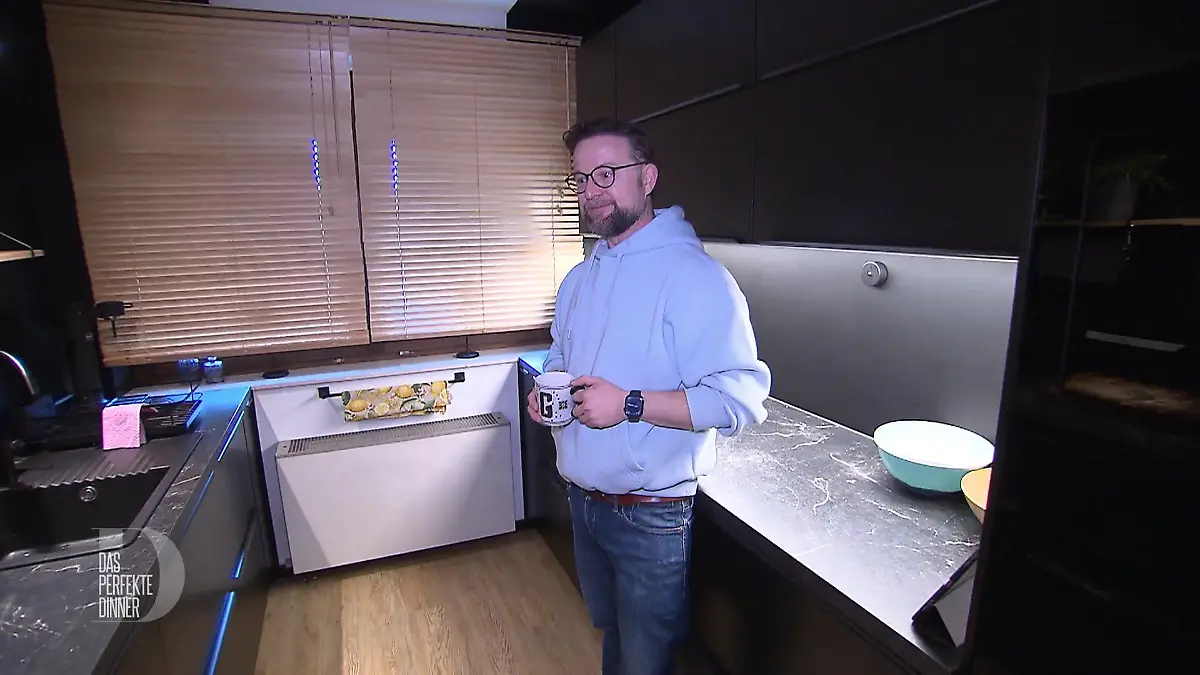 Zahnarzt Robert öffnet die Türen: Können Tiere und Design bei seinen Gästen punkten? Highlight in Schwarz