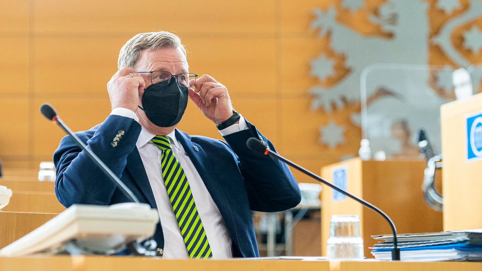 54. PLENARSITZUNG IM THÜRINGER LANDTAG 21/07/2021 - Erfurt: Ministerpräsident Bodo Ramelow DIE LINKE in der 54. Plenarsitzung des Thüringer Landtags am 21. Juli 2021. _________________ *** 54 PLENARY SESSION IN THE THURINGIAN STATE PARLIAMENT 21 07 2021 Erfurt Prime Minister Bodo Ramelow DIE LINKE in the 54 plenary session of the Thuringian State Parliament on 21 July 2021