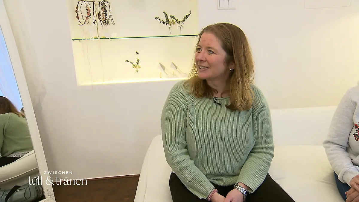 Melanie heiratet in einer historischen Straßenbahn Großer Eisenbahnfan