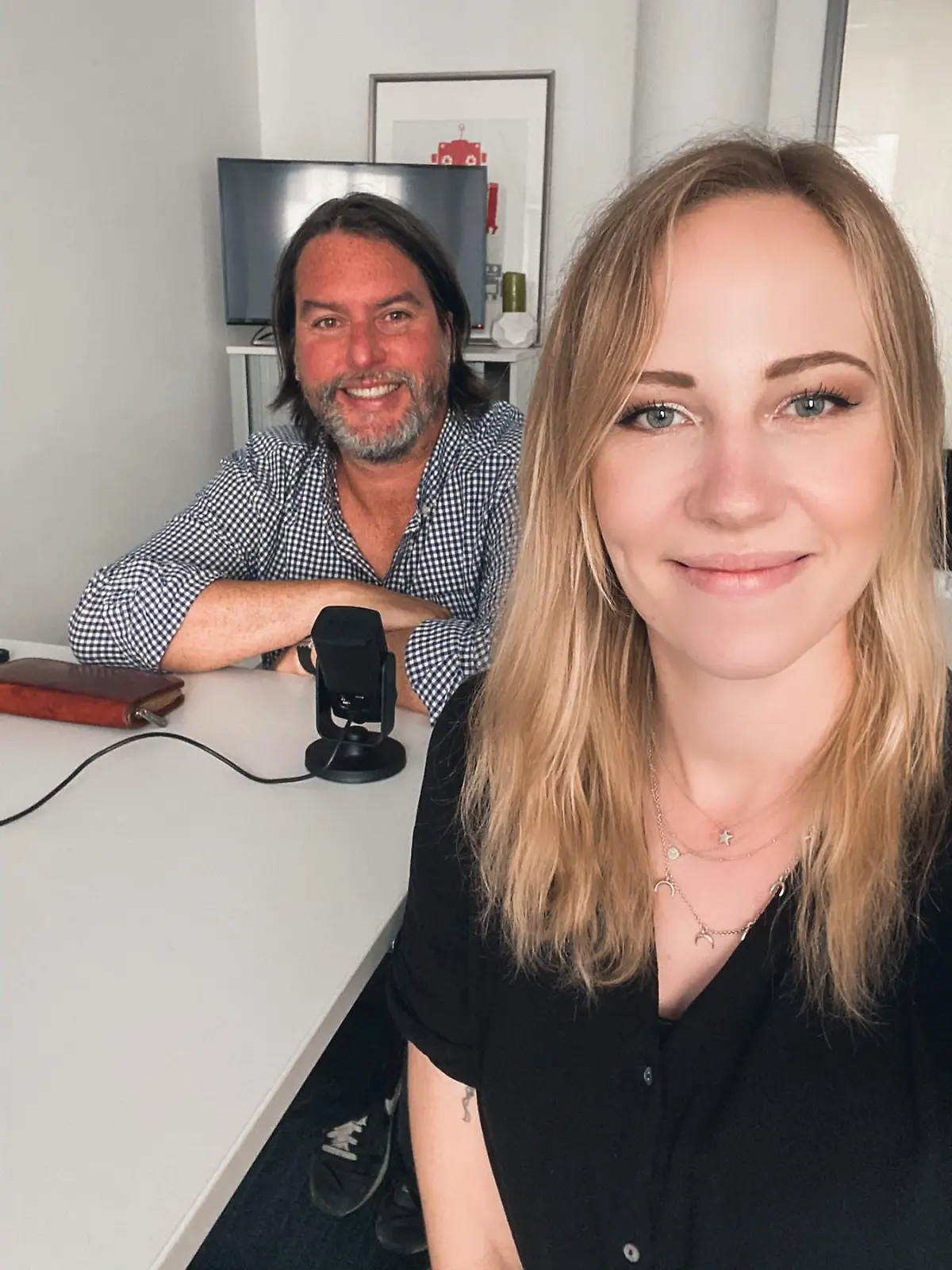 RTL-Reporterin Franca Pörsch und Hauptkommissar Christian Zorn